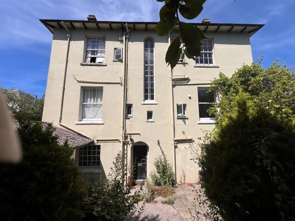 Property photo 2 of 5