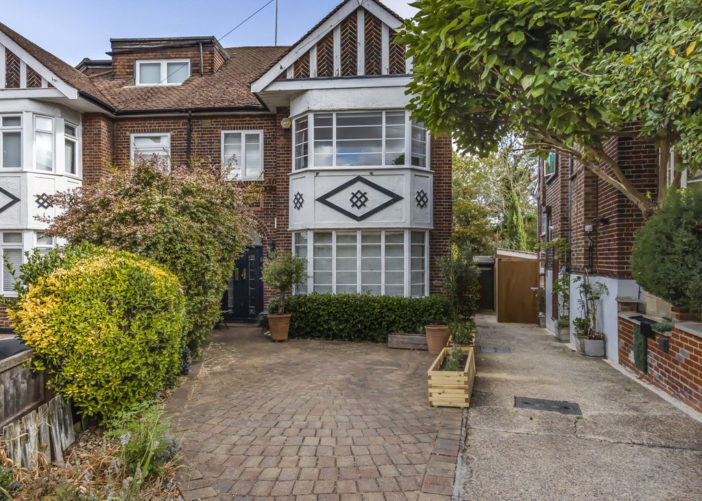 Property photo 1 of 19