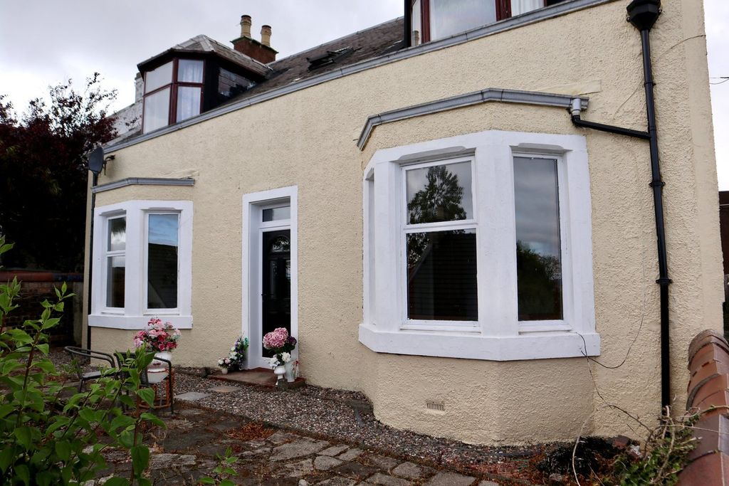 Property photo 1 of 26