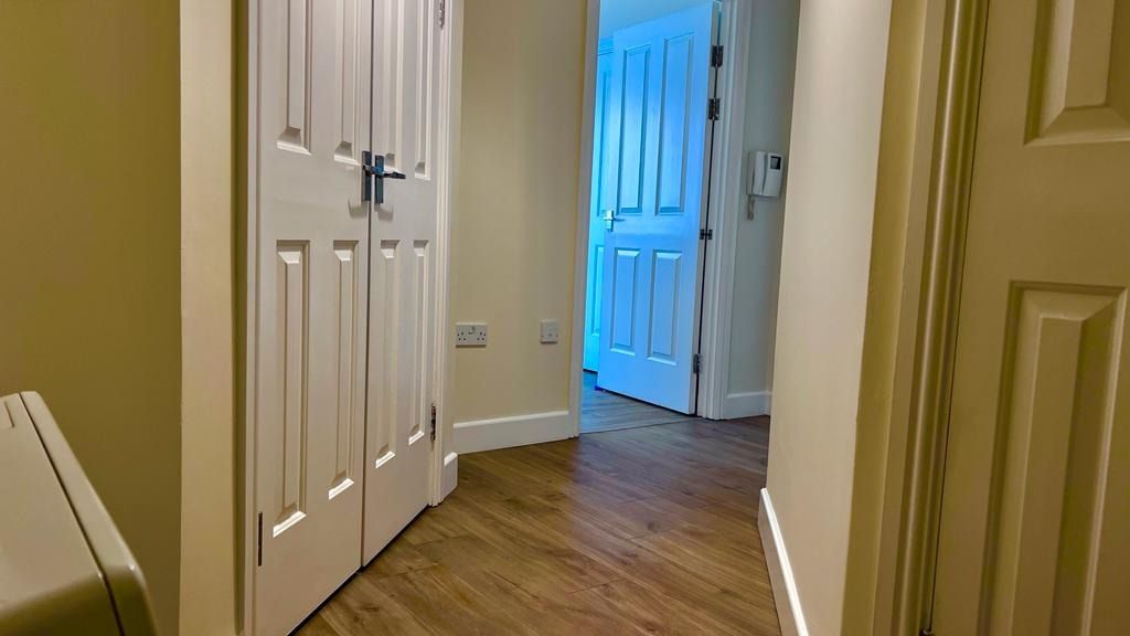 Property photo 2 of 8 4482101
