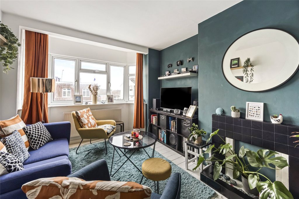 Property photo 1 of 17 Picture No. 06