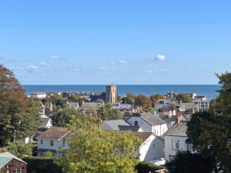 Property photo 1 of 14 Photo 6