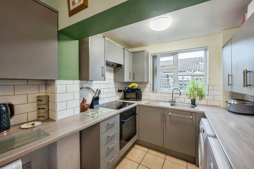 Property photo 3 of 15