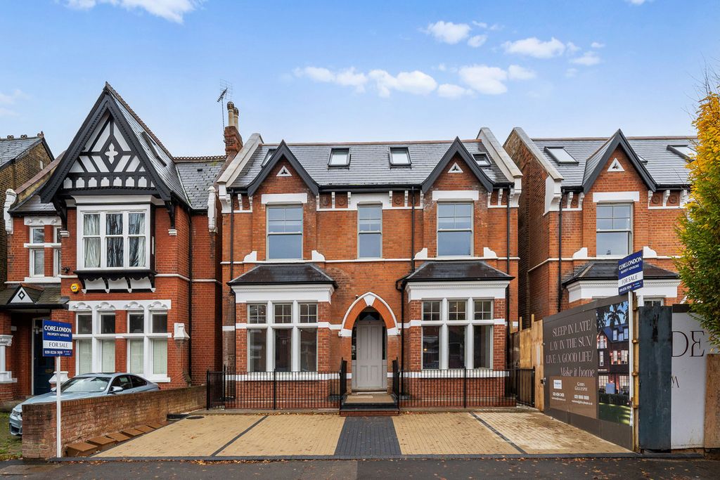 Property photo 3 of 9