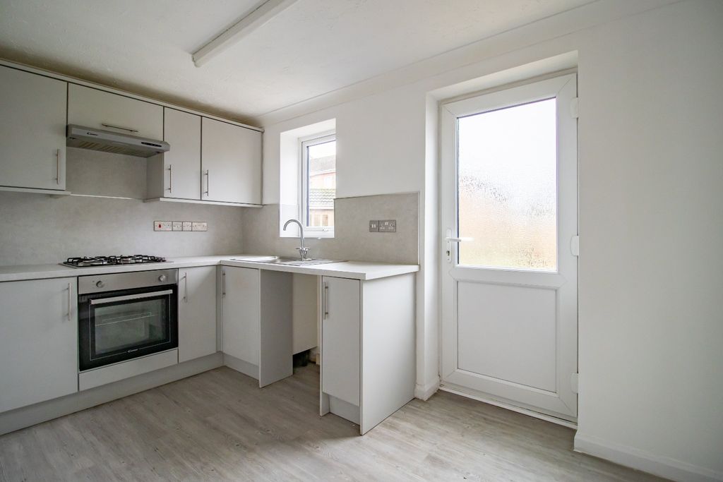 Property photo 3 of 13 4868465