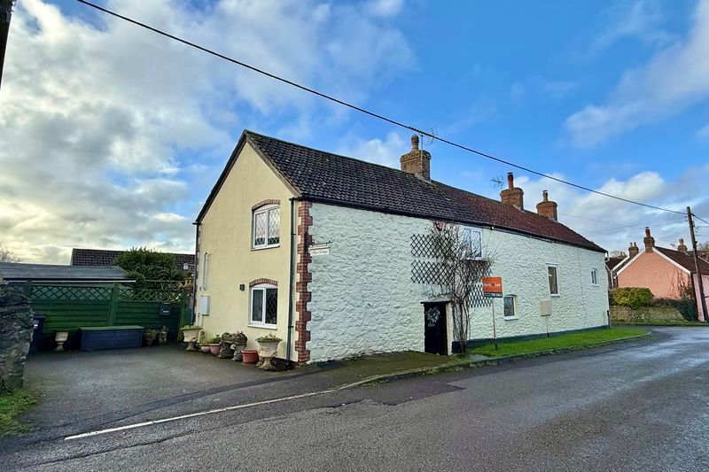 Property photo 3 of 22 Front &amp; Parking