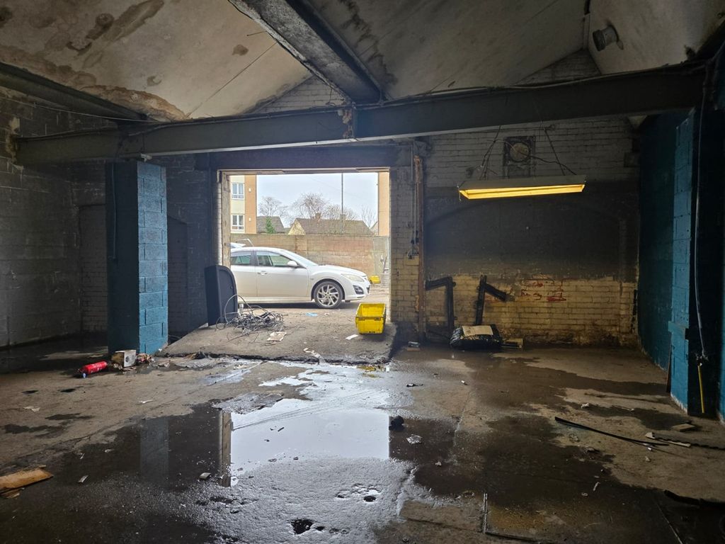 Property photo 2 of 3