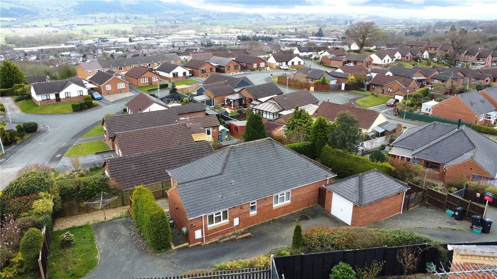 Property photo 1 of 20 Picture No. 23