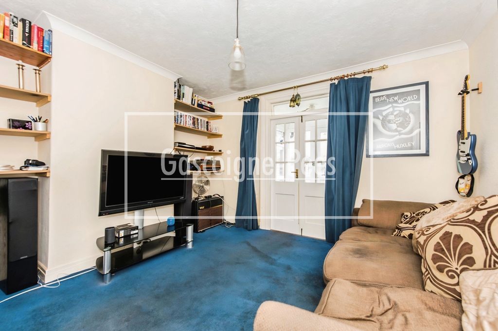 Property photo 3 of 5