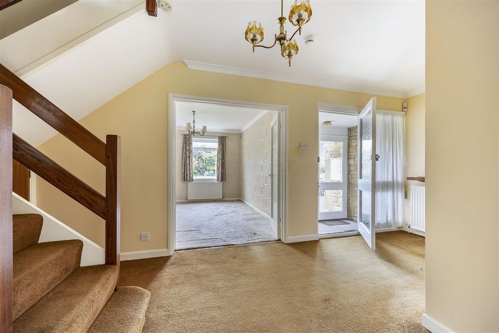 Property photo 3 of 19