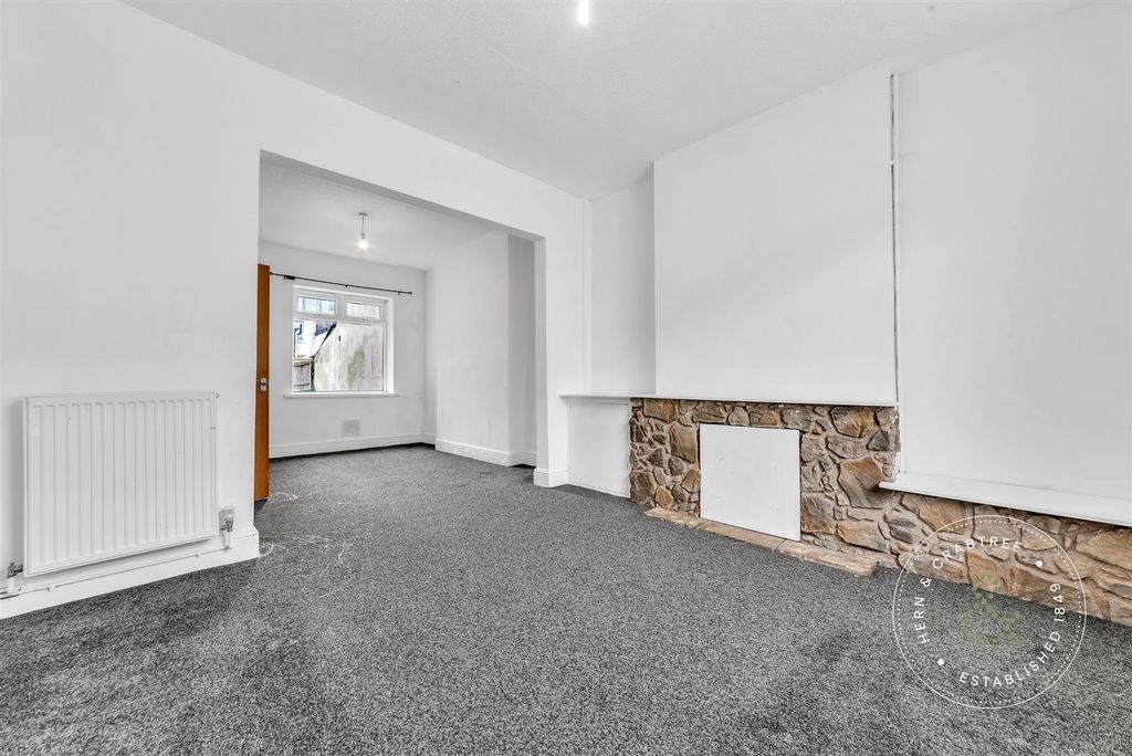 Property photo 3 of 19 Janet-Street-12.Jpg
