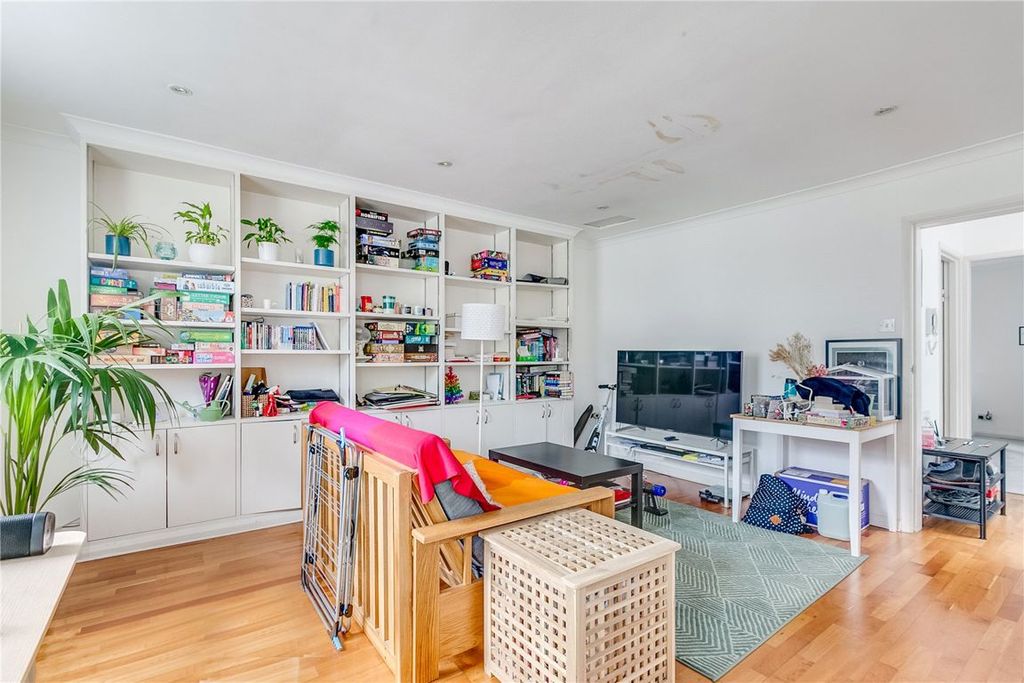 Property photo 2 of 6