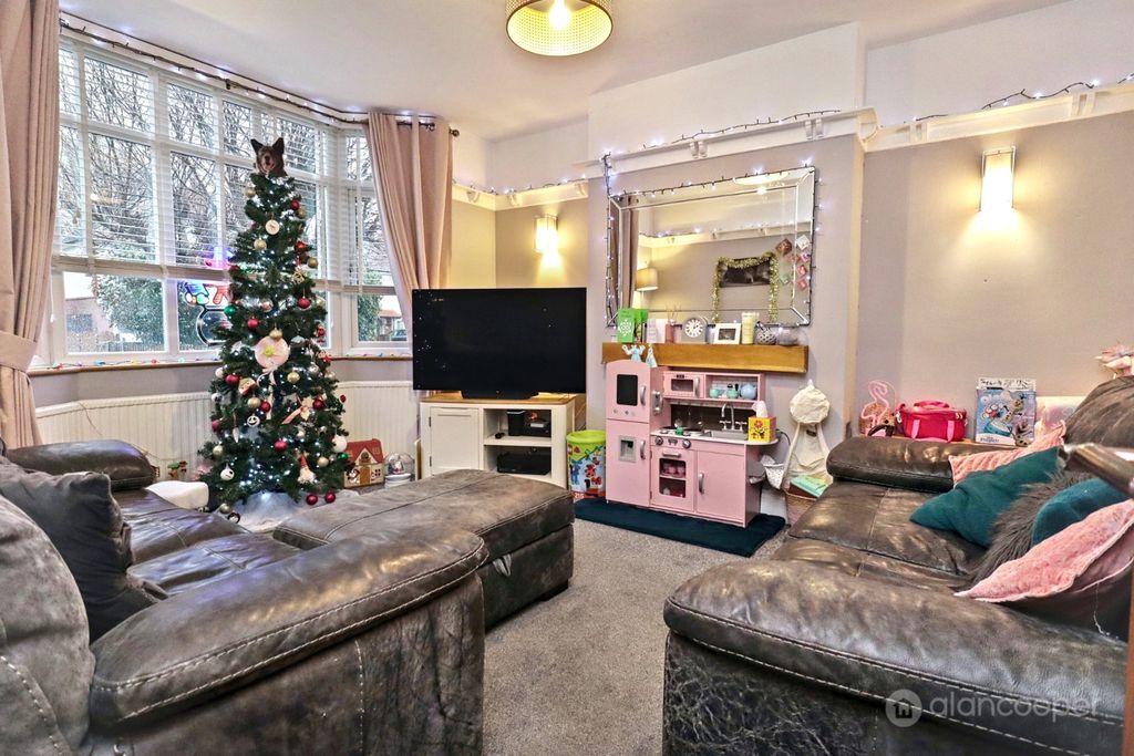 Property photo 2 of 26 4737844