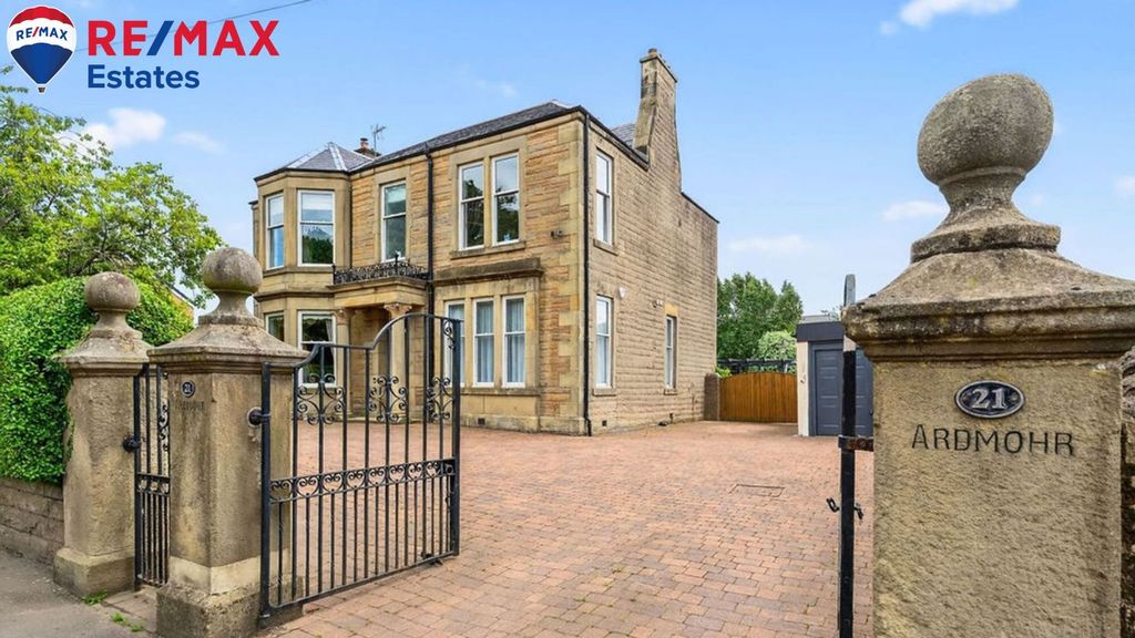 Property photo 1 of 111 Front Entrance And Drive