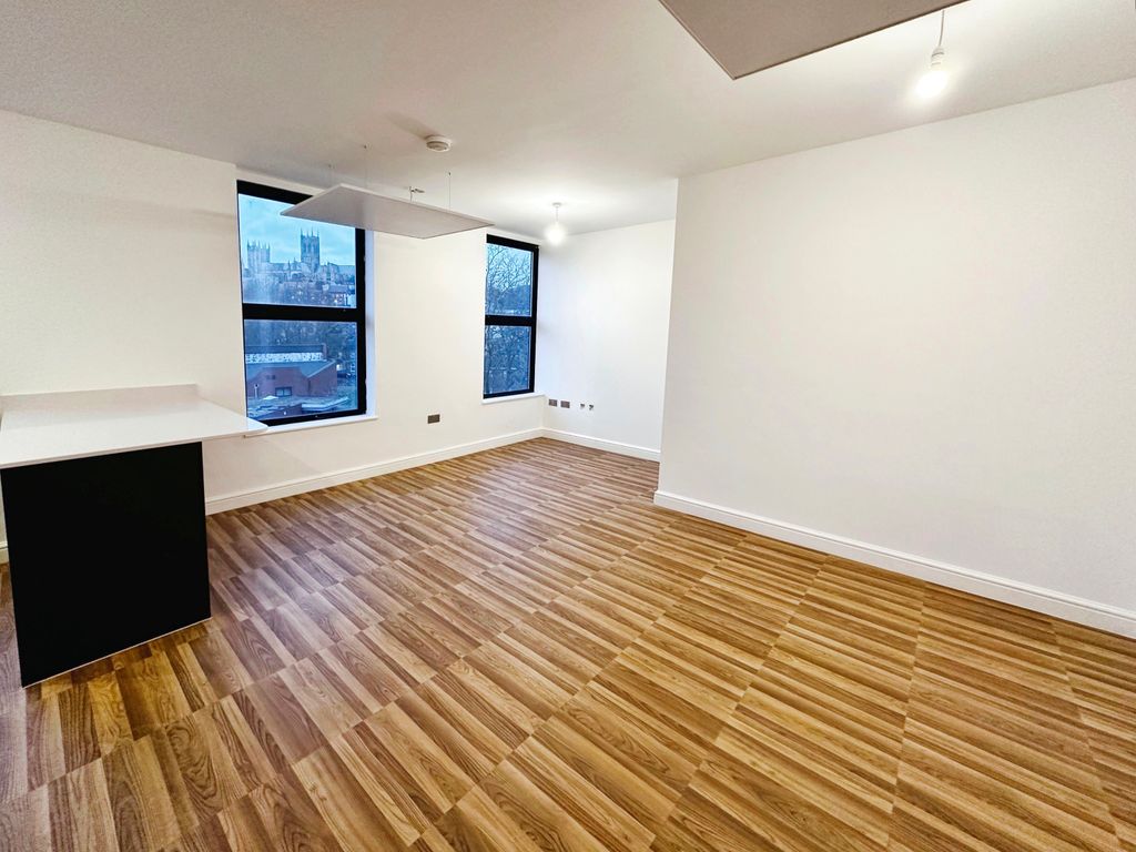 Property photo 3 of 13 Image