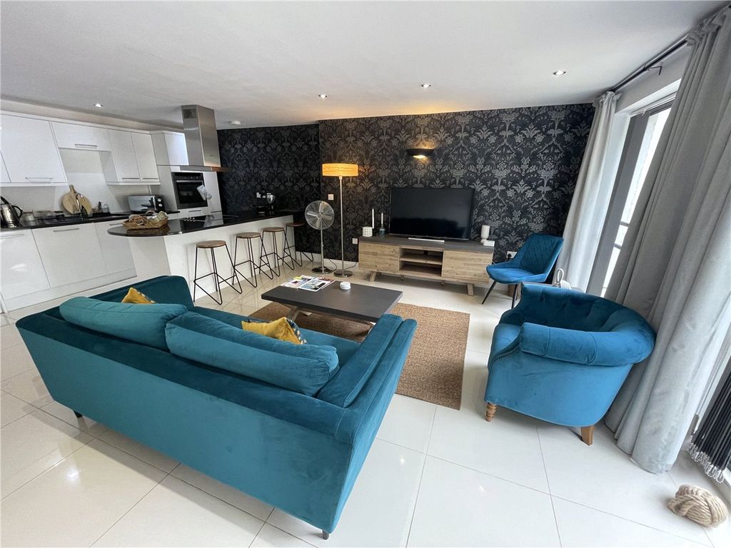 Property photo 2 of 13 Picture No. 20