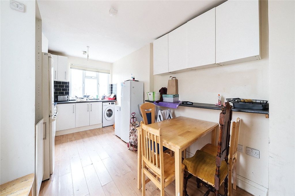 Property photo 3 of 13 Picture No. 05