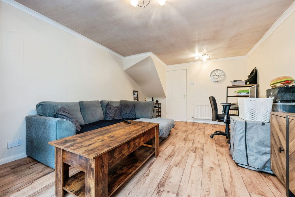 Property photo 3 of 15