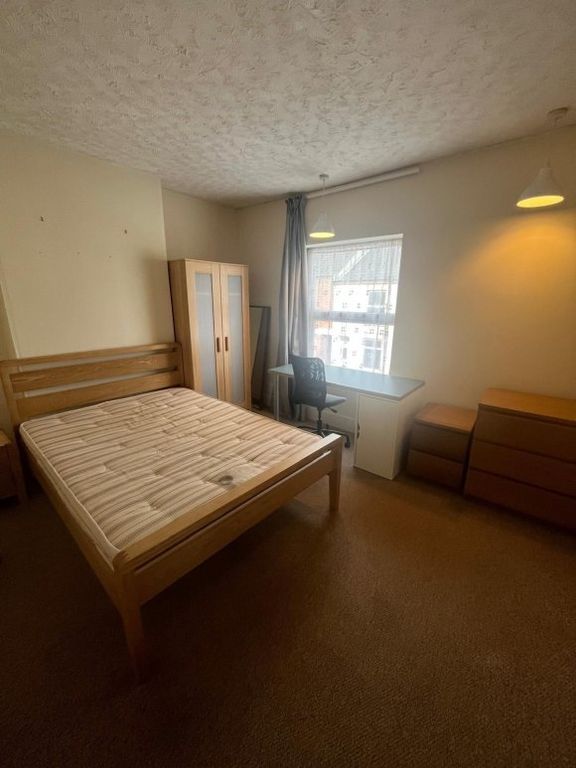 Property photo 2 of 9 8606487.Jpg