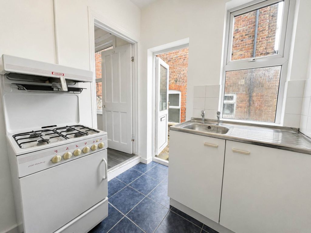 Property photo 3 of 6