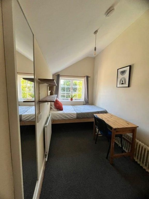 Property photo 2 of 7 99256982.Jpg