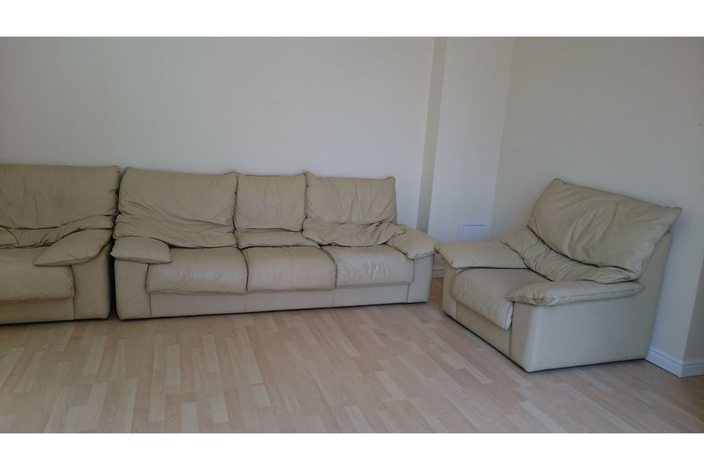 Property photo 3 of 23