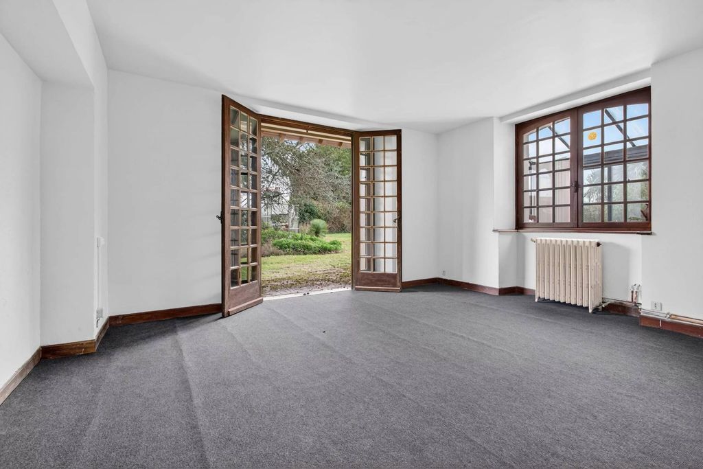 Property photo 3 of 24