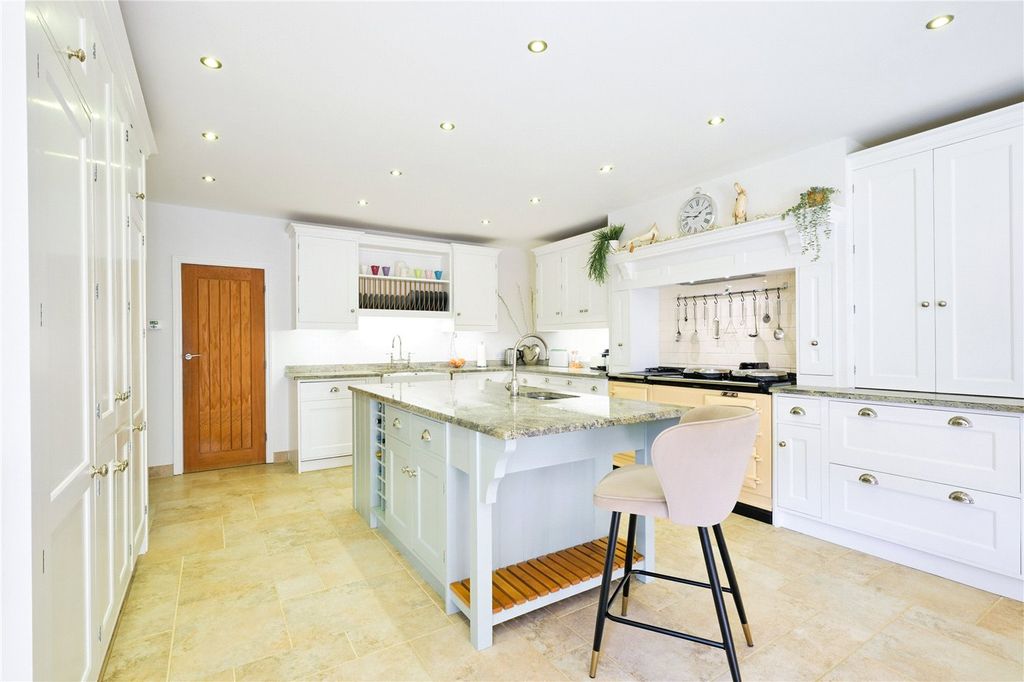 Property photo 3 of 29 Picture No. 44