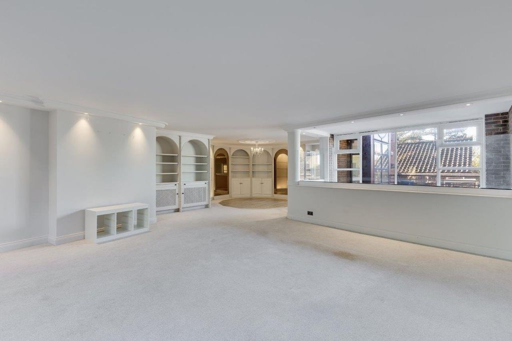 Property photo 3 of 11 Picture No. 24