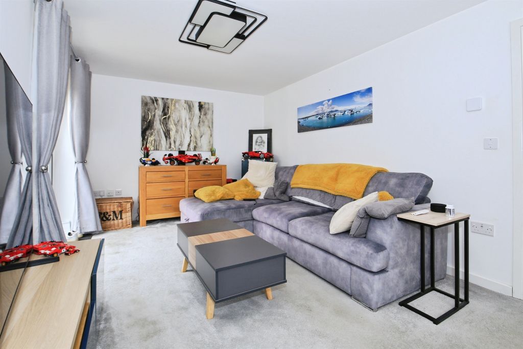 Property photo 3 of 16