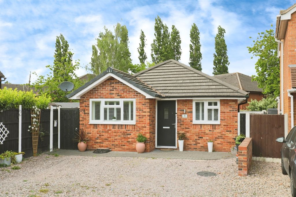 Property photo 1 of 17