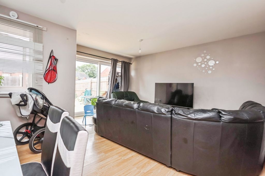 Property photo 2 of 10 Photo