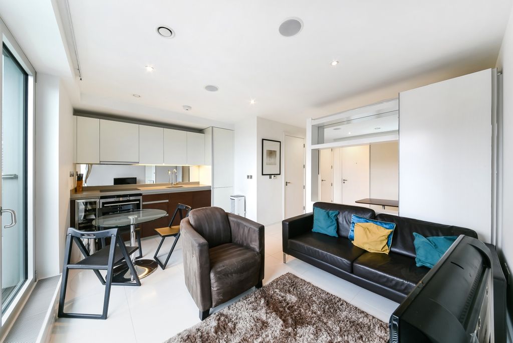 Property photo 2 of 9 Living Area