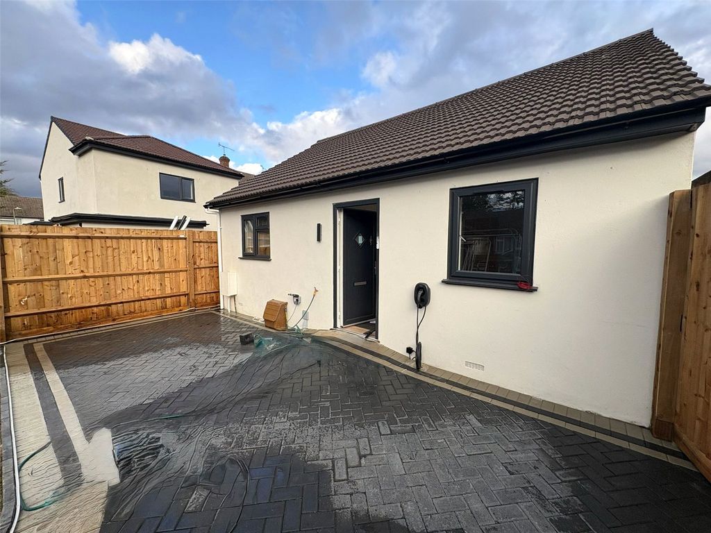 Property photo 1 of 16 Picture No. 23