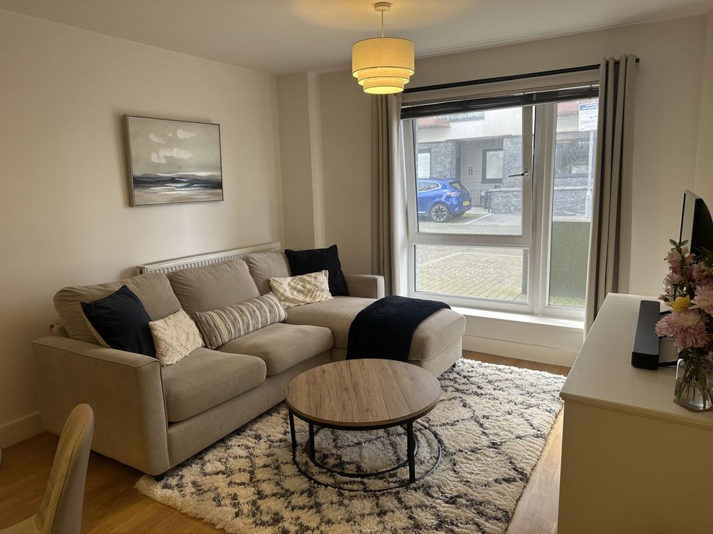 Property photo 2 of 12