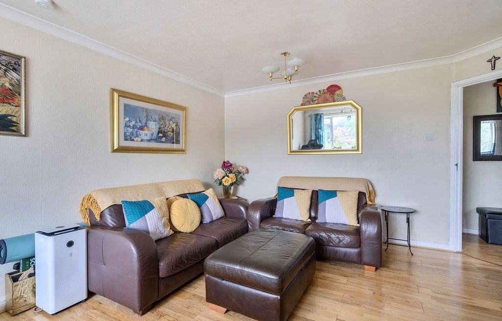 Property photo 3 of 16 Picture No. 06