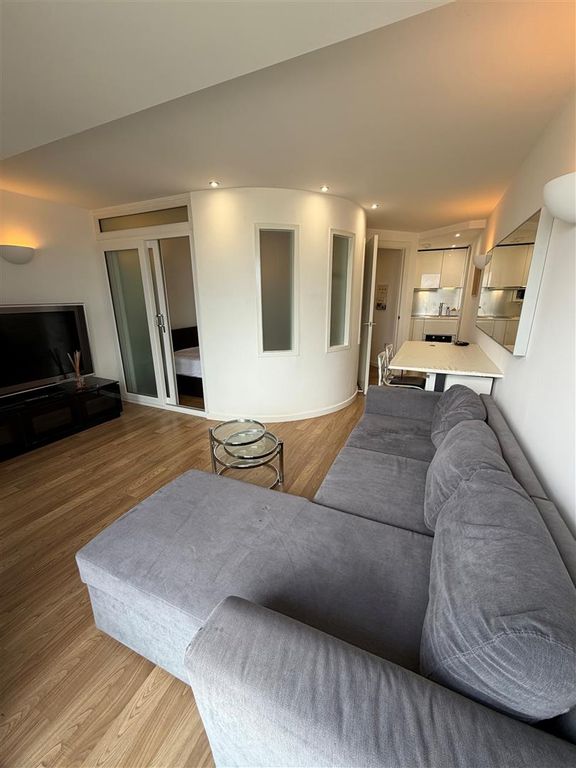 Property photo 2 of 23 Living Area: