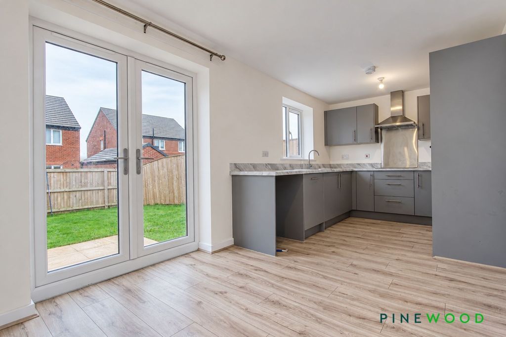 Property photo 2 of 18 Kitchen Diner