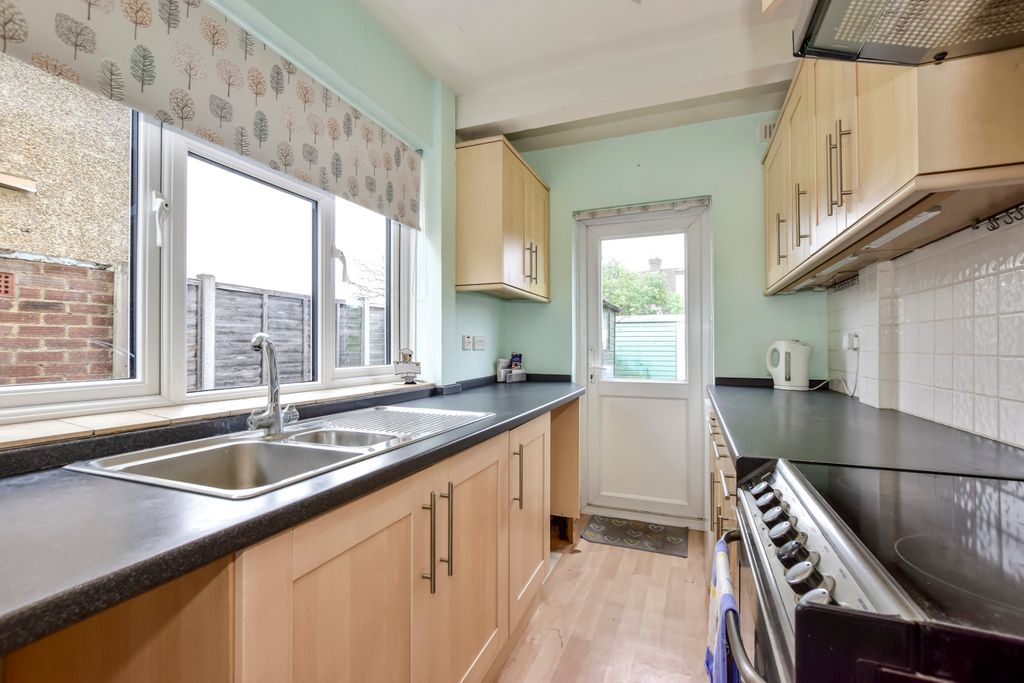 Property photo 2 of 18