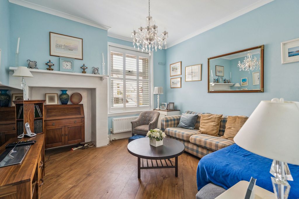 Property photo 3 of 16