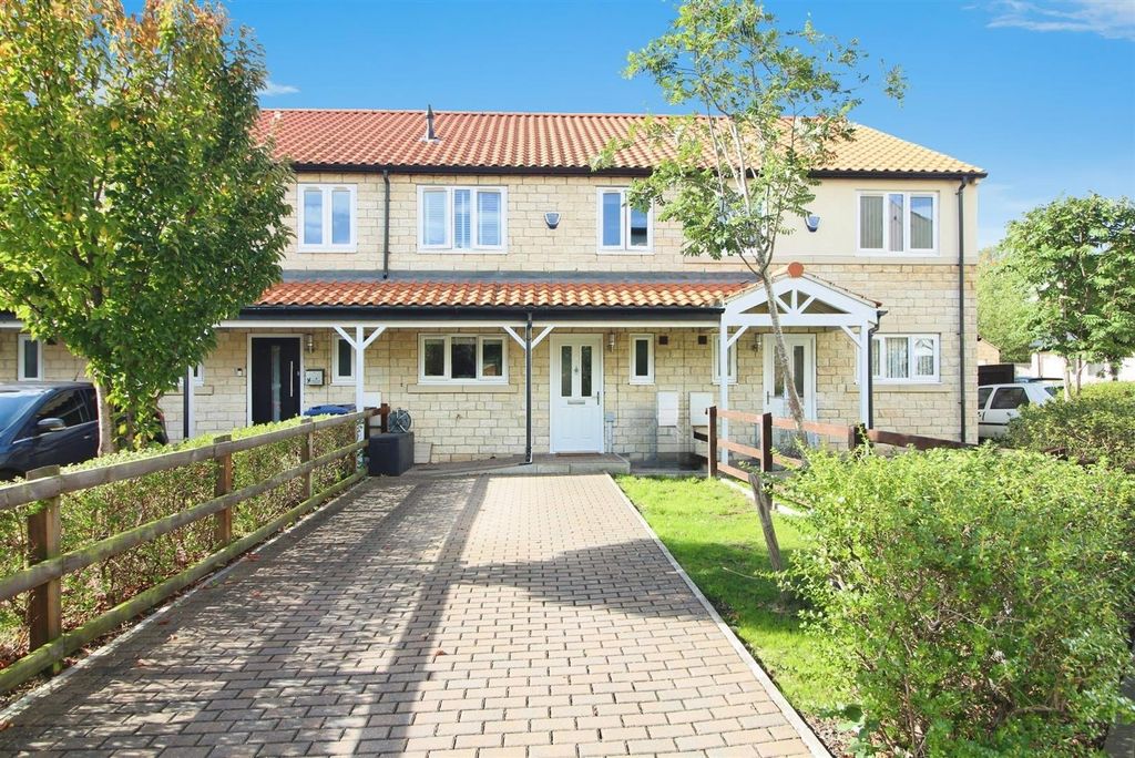 Property photo 1 of 19 Exterior