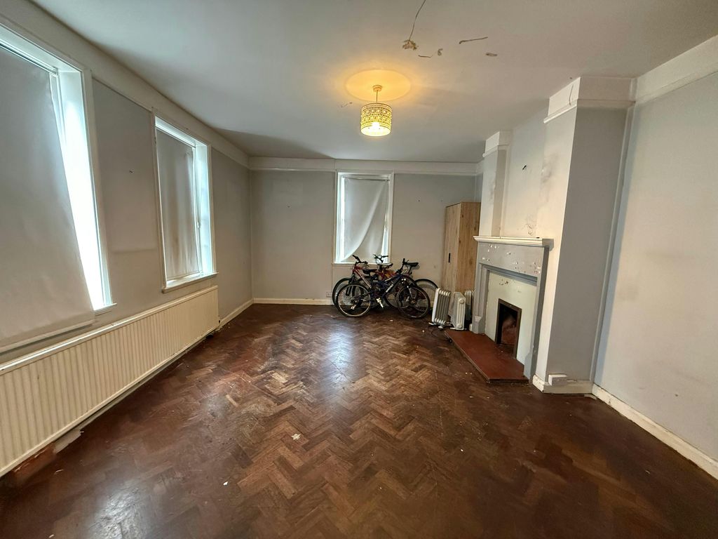 Property photo 2 of 30 Whatsapp Image 2026-03-31 At 11.14.13 Am (1).Jpeg