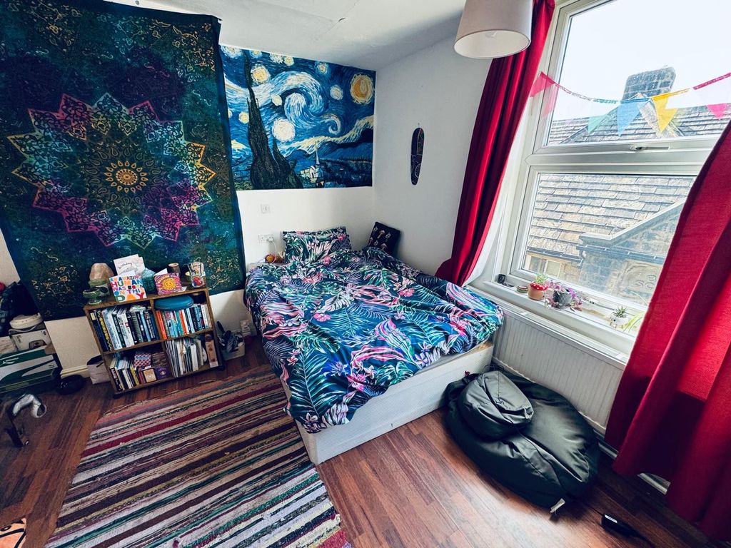 Property photo 3 of 4