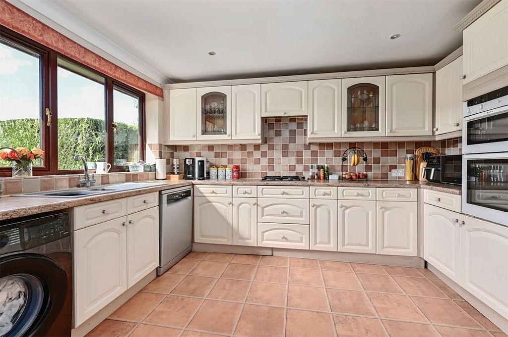 Property photo 3 of 14 Picture No. 11