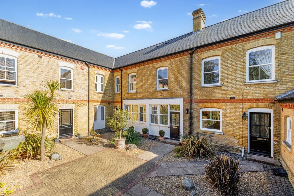 Property photo 1 of 12 Lawson Way