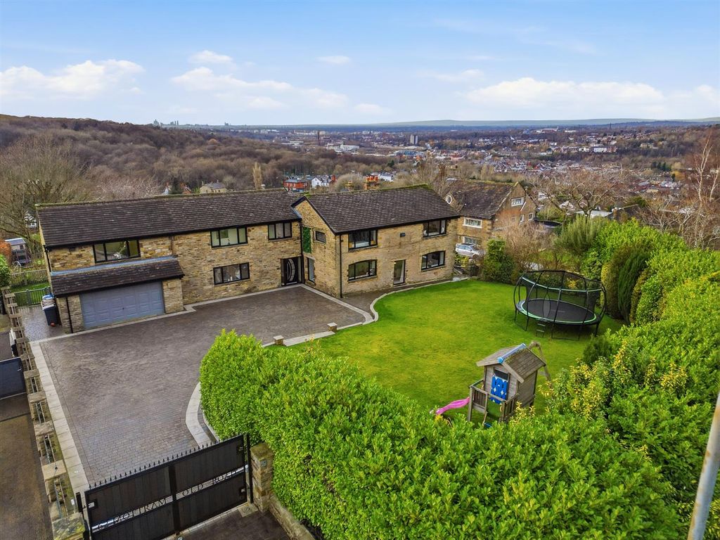 Property photo 1 of 53