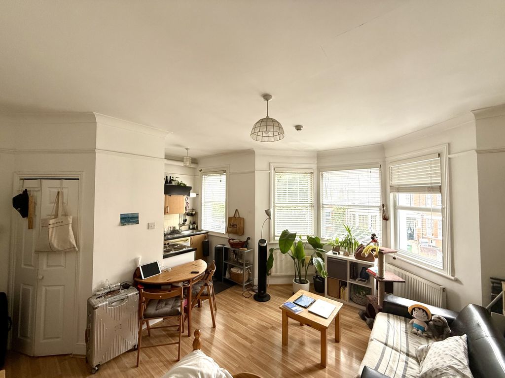 Property photo 3 of 14