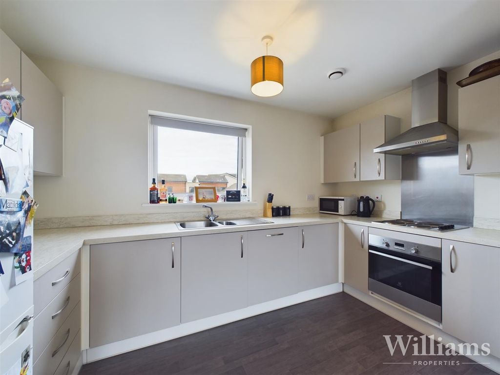 Property photo 2 of 13 Kitchen