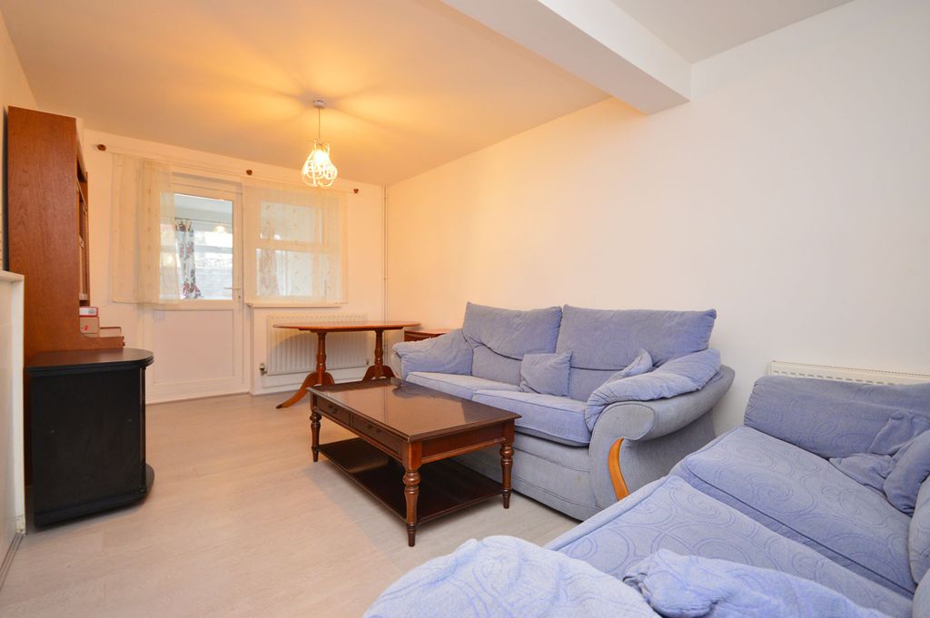 Property photo 2 of 9 Gallery