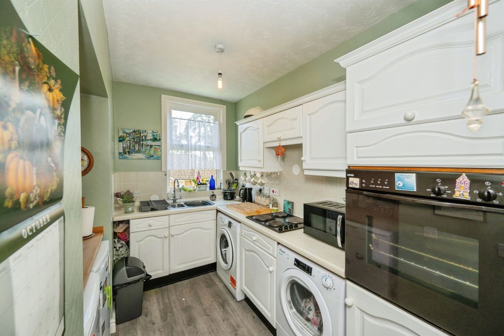Property photo 2 of 20